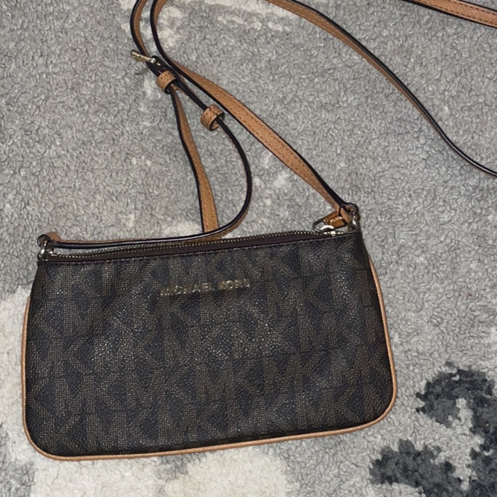 Michael Kors crossbody wristlet